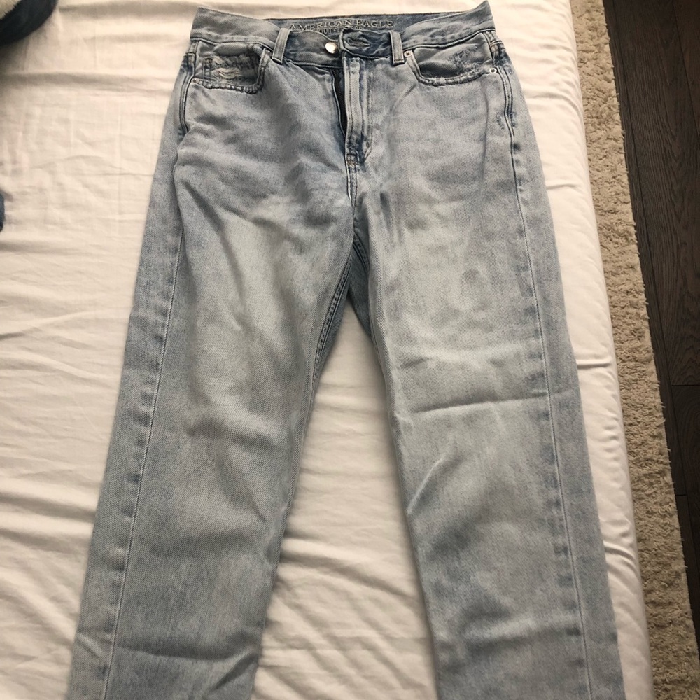 American Eagle mom jeans